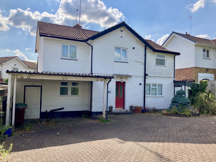 3 bedroom detached house