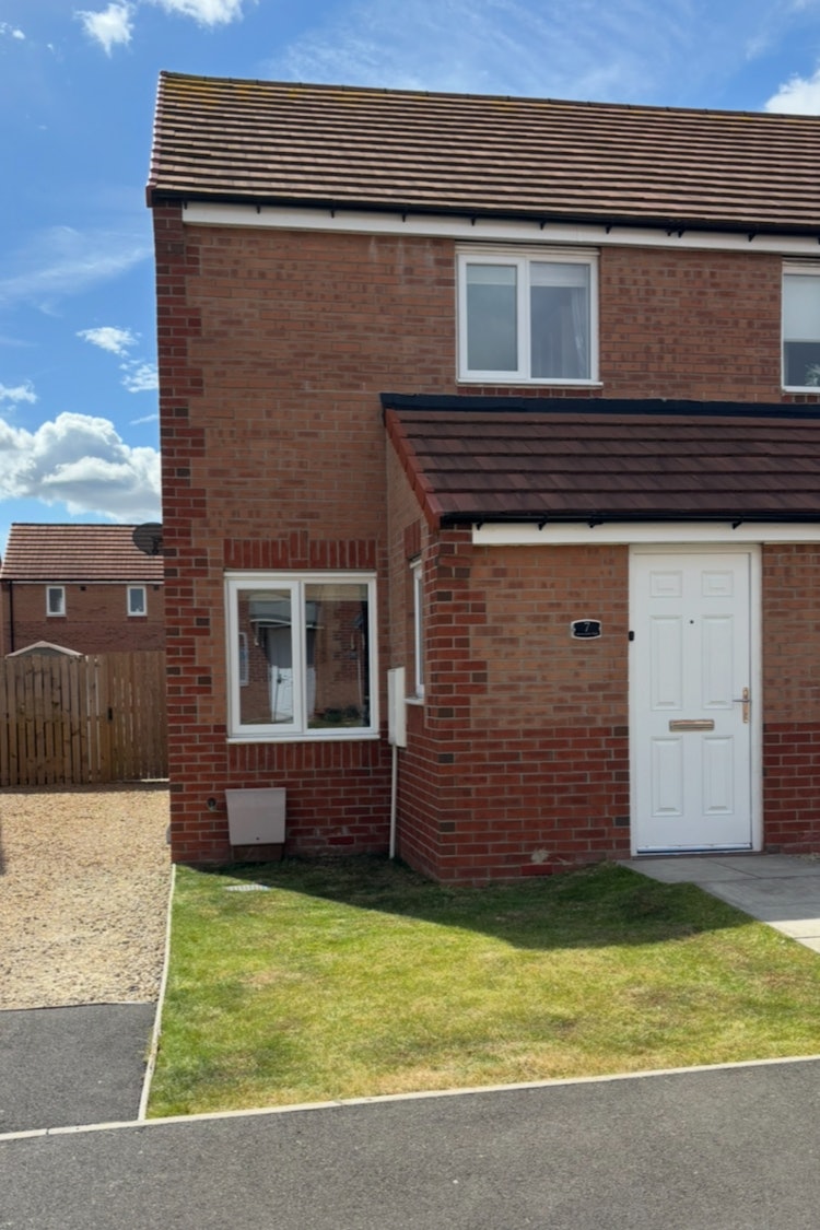 2 bedroom semi-detached house