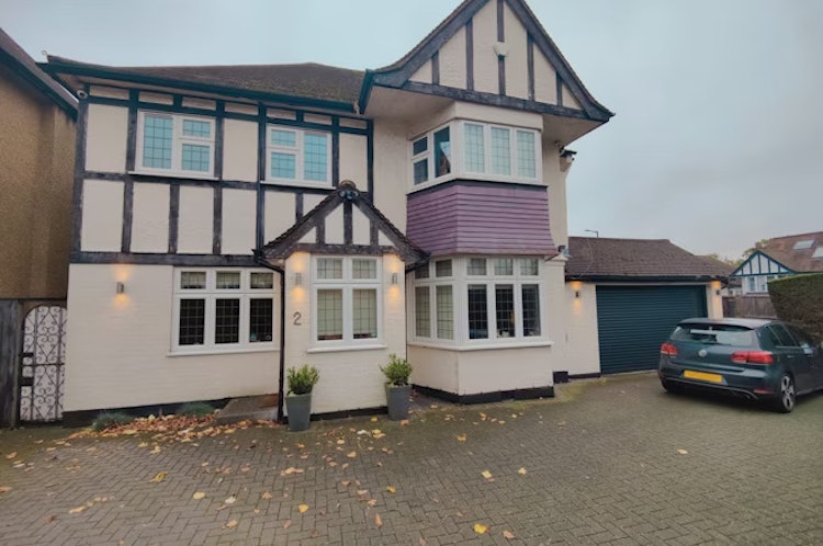 4 bedroom detached house