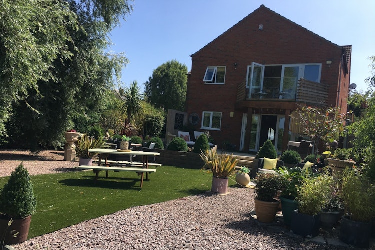 4 bedroom detached house