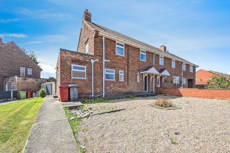 3 bedroom semi-detached house