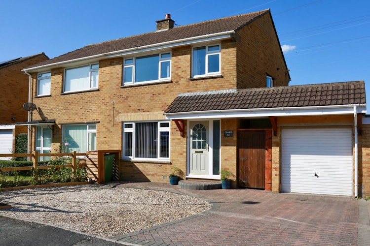 3 bedroom semi-detached house