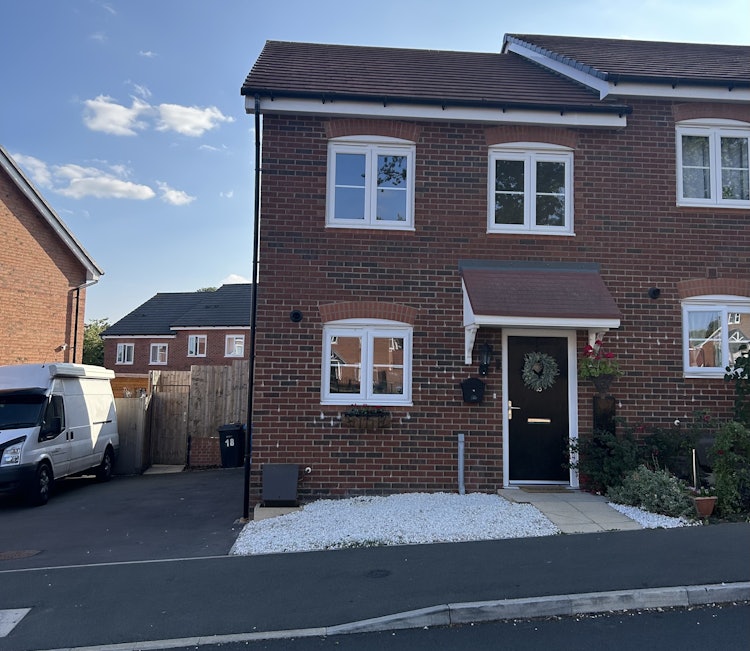 3 bedroom semi-detached house