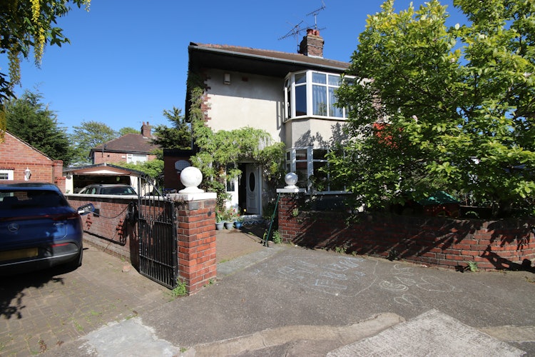 3 bedroom semi-detached house