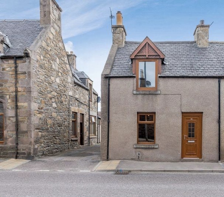 2 bedroom semi-detached house