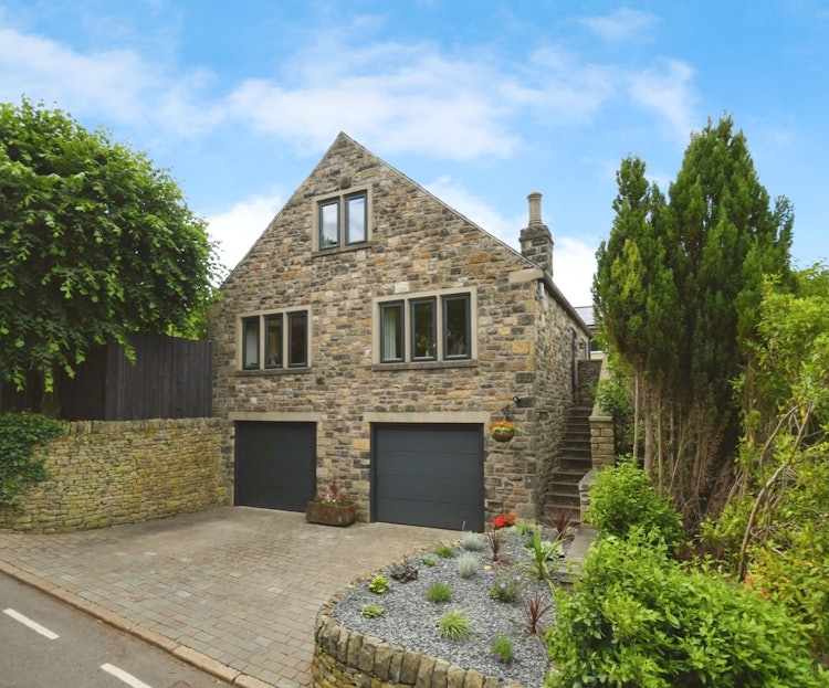 4 bedroom detached house