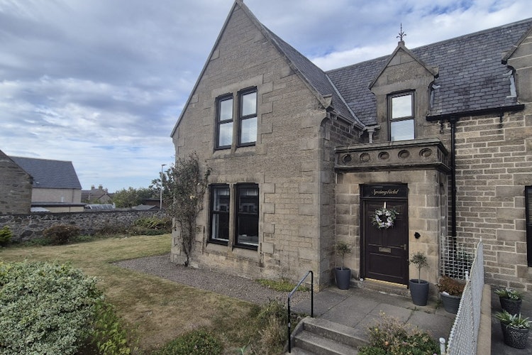 3 bedroom semi-detached house