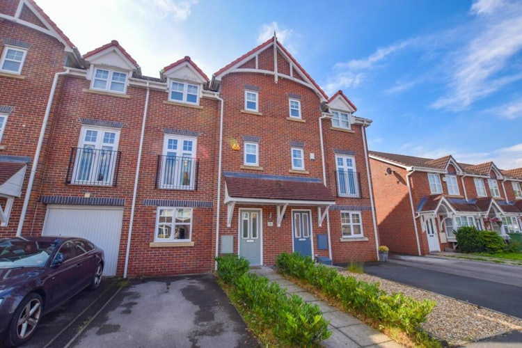 4 bedroom town house