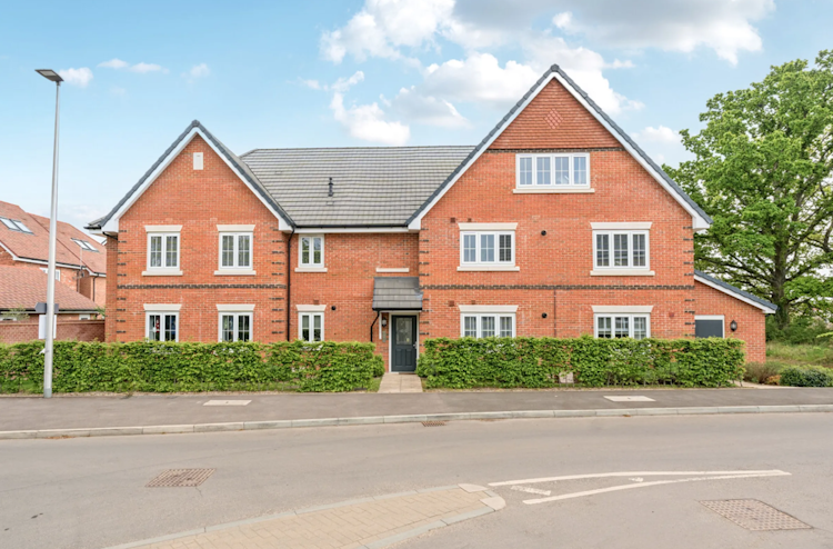 2 bedroom flat