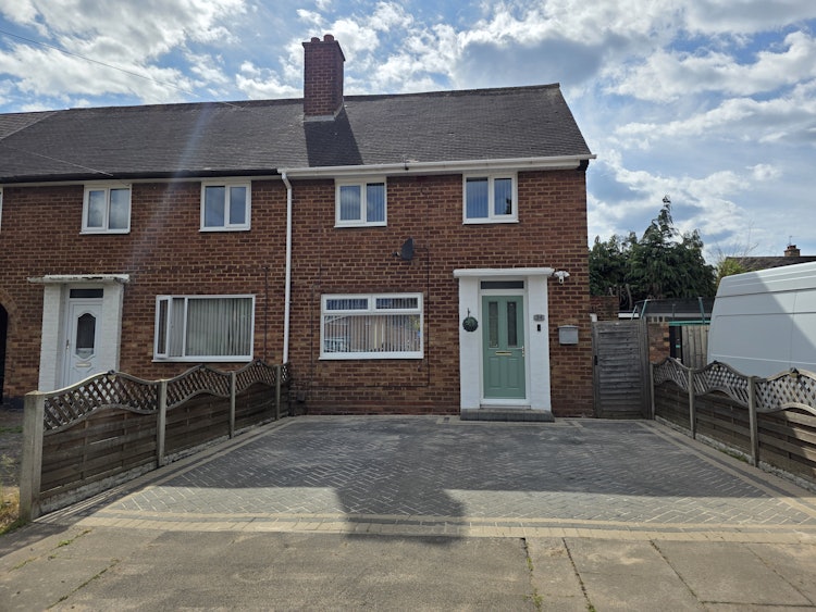 3 bedroom end of terrace house