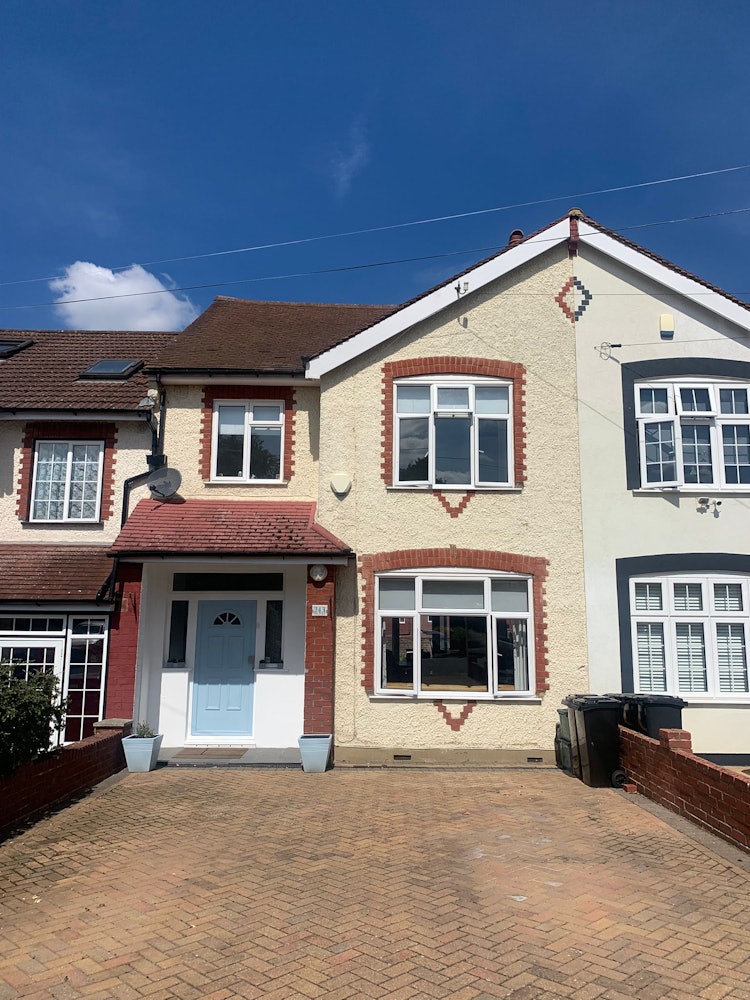 4 bedroom terraced house