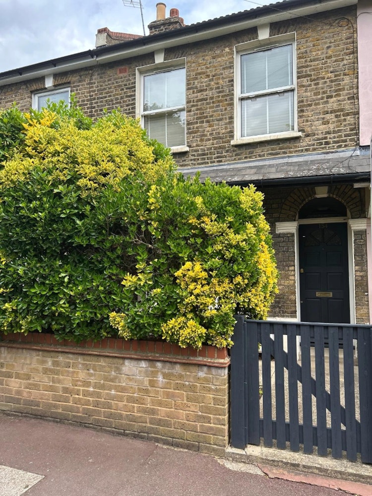 2 bedroom terraced house