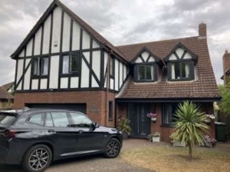 4 bedroom detached house