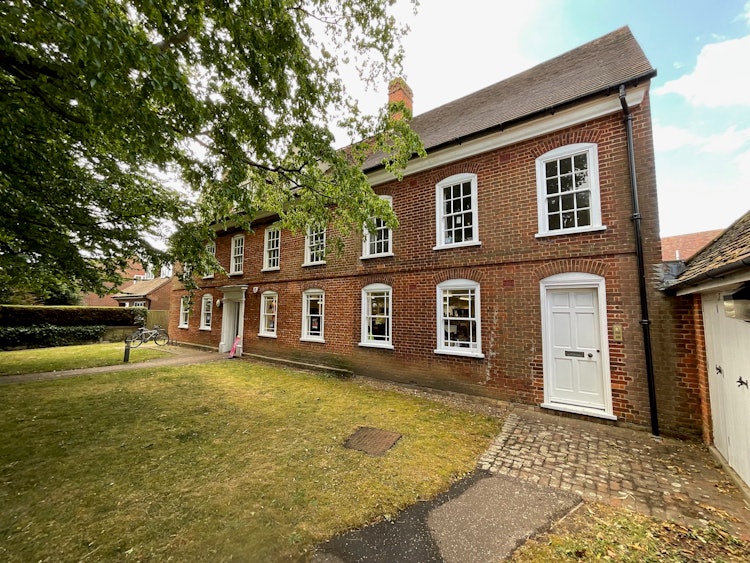 2 bedroom flat