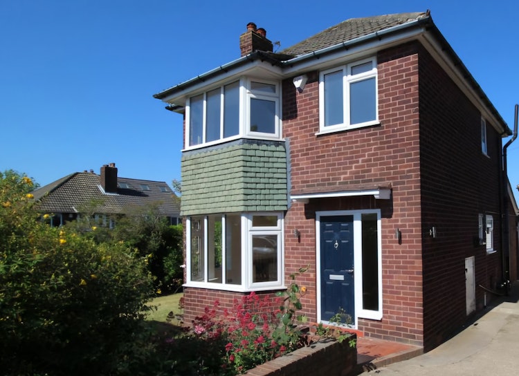 3 bedroom detached house