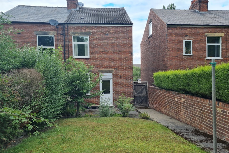 3 bedroom semi-detached house