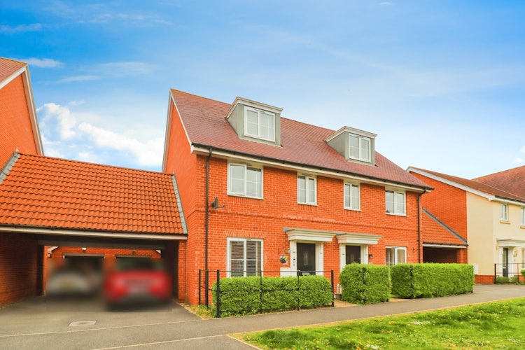 3 bedroom semi-detached house