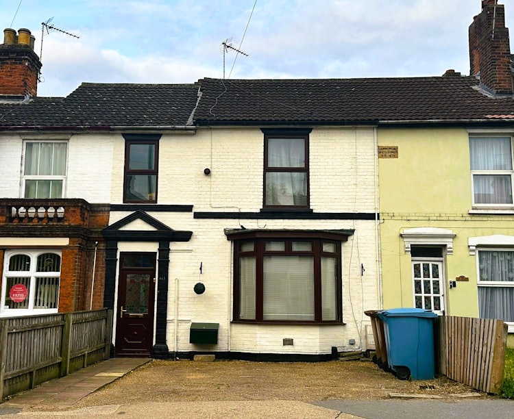 3 bedroom terraced house
