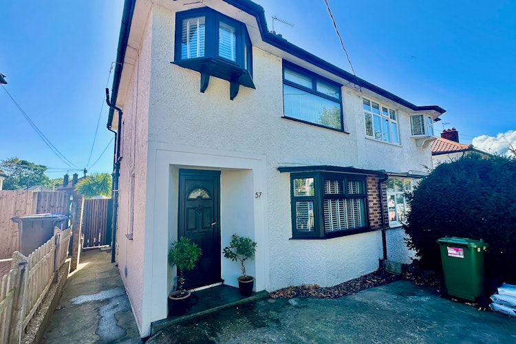 3 bedroom semi-detached house
