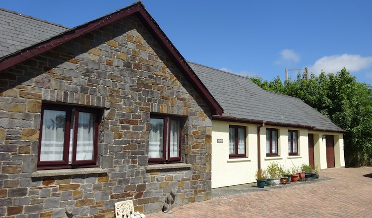 3 bedroom detached bungalow