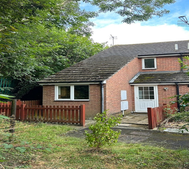 1 bedroom end of terrace house