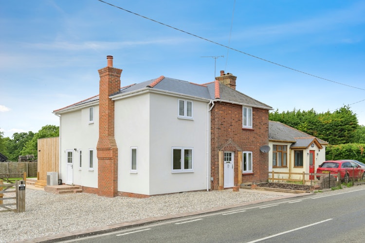 4 bedroom semi-detached house