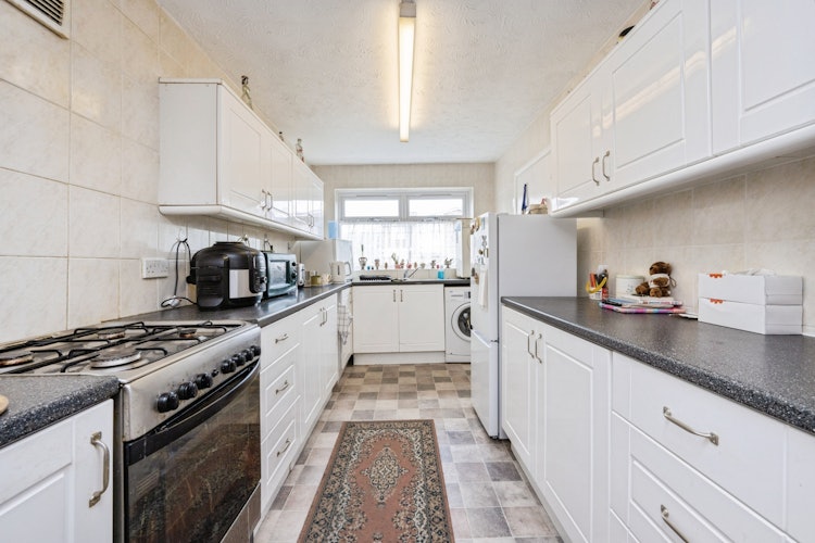 4 bedroom terraced house