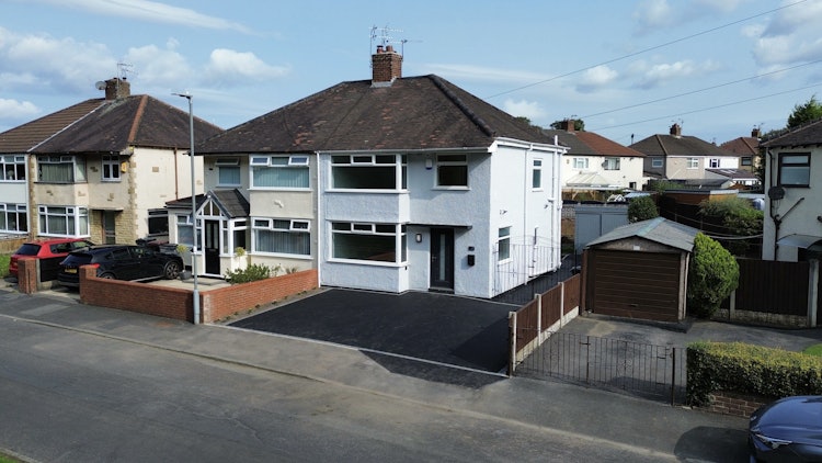 3 bedroom semi-detached house