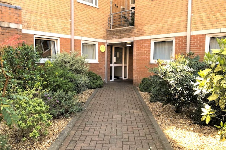 2 bedroom apartment