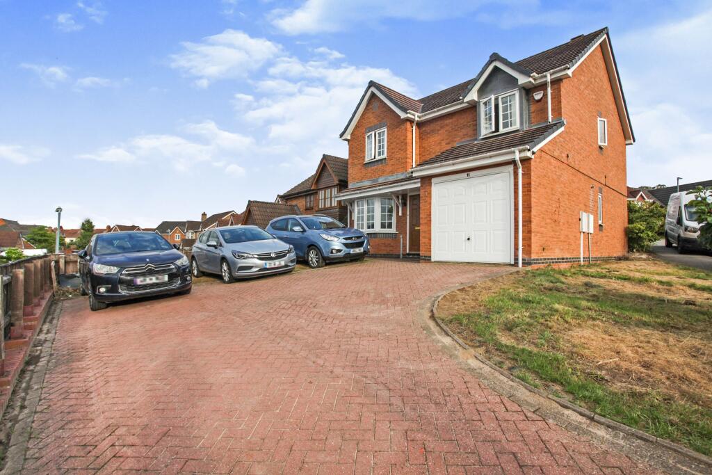 4 bedroom detached house for sale in Nuneaton Warwickshire | Purplebricks