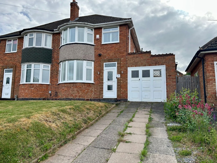 3 bedroom semi-detached house
