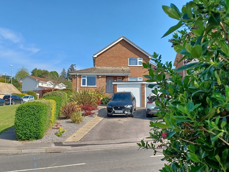 4 bedroom detached house