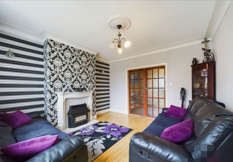 3 bedroom semi-detached house