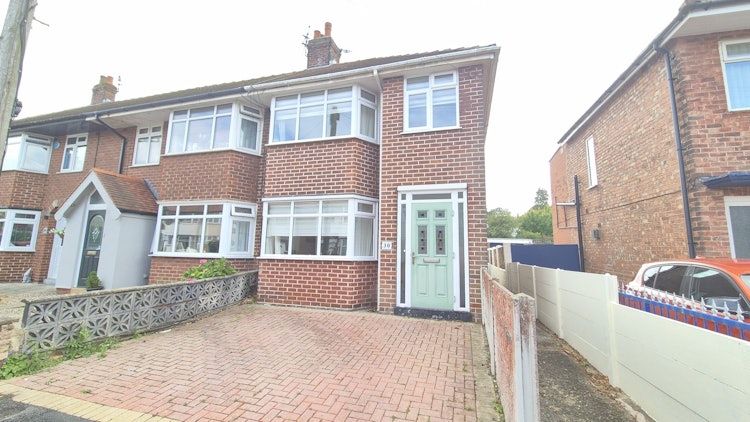 3 bedroom semi-detached house
