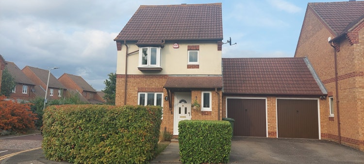 3 bedroom detached house