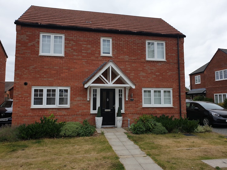 4 bedroom detached house