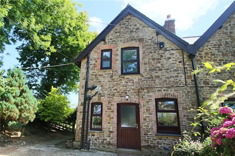 3 bedroom semi-detached house