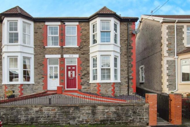 4 bedroom semi-detached house