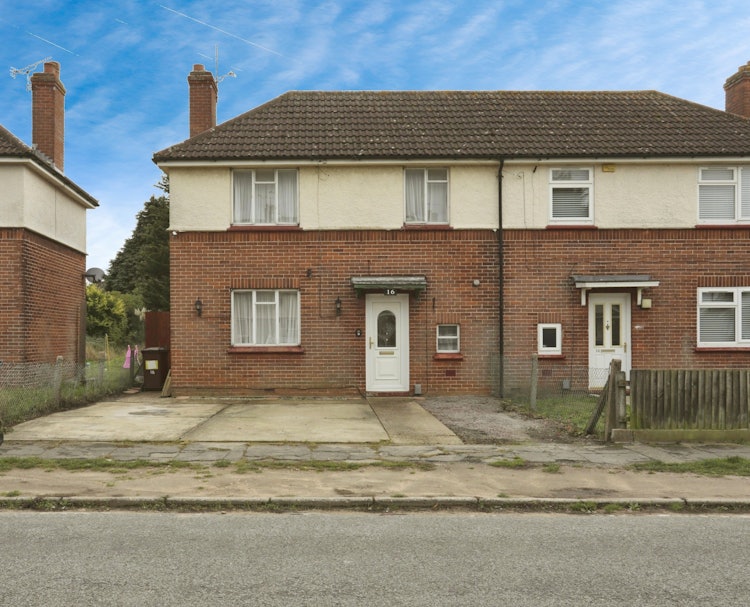 2 bedroom semi-detached house