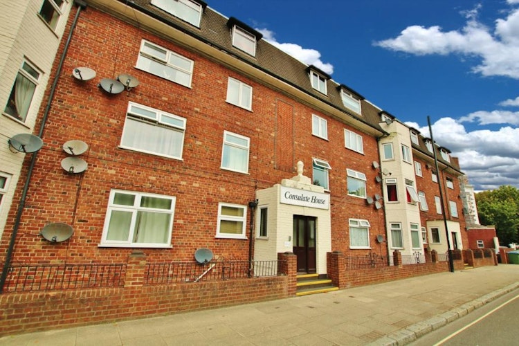 2 bedroom flat