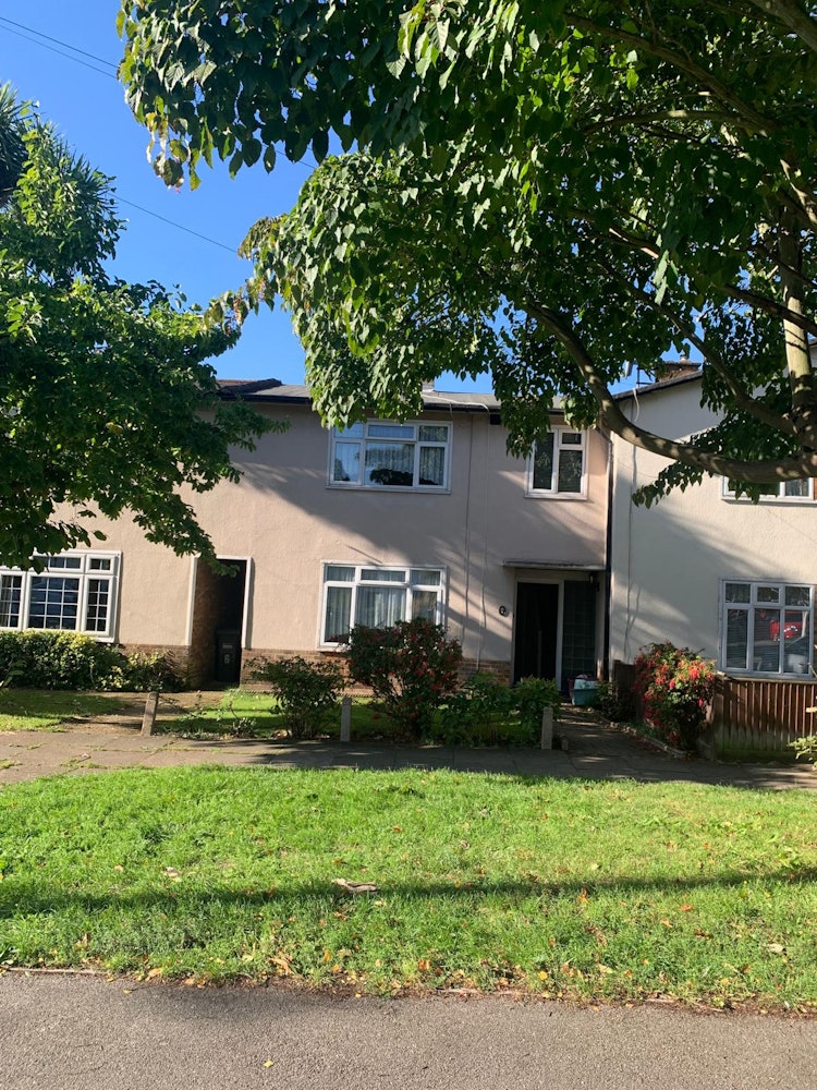 3 bedroom semi-detached house