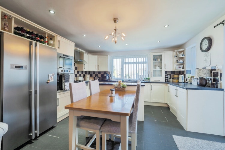 3 bedroom terraced house