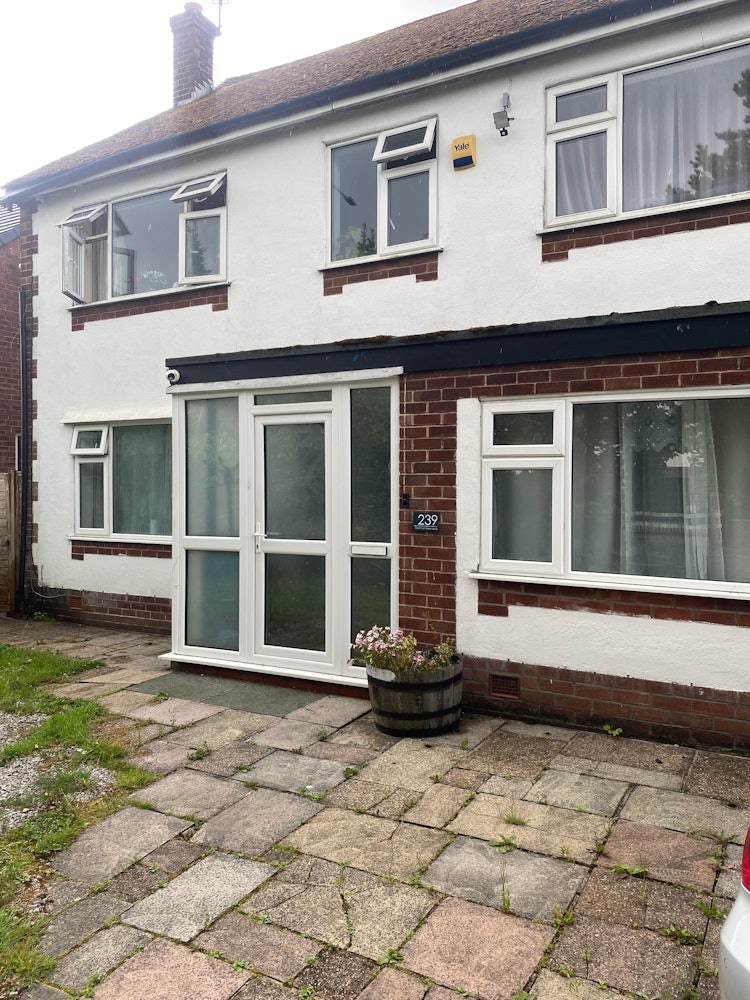 4 bedroom detached house