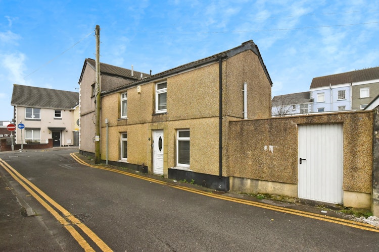 2 bedroom terraced house