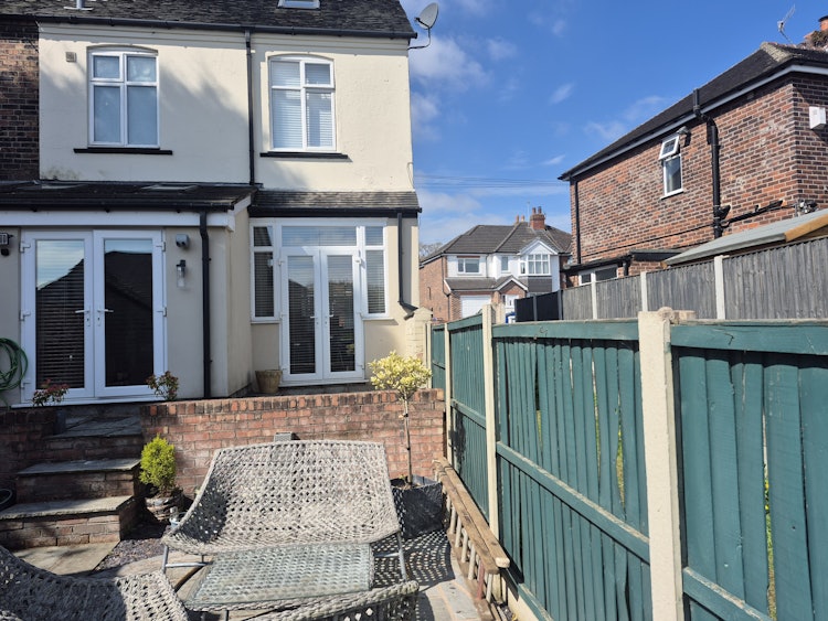 2 bedroom semi-detached house