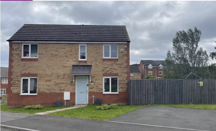 3 bedroom semi-detached house