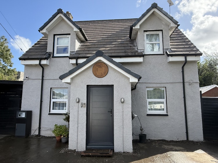 3 bedroom detached house