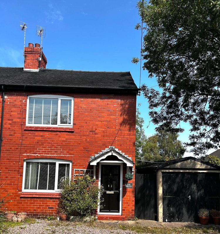 2 bedroom semi-detached house