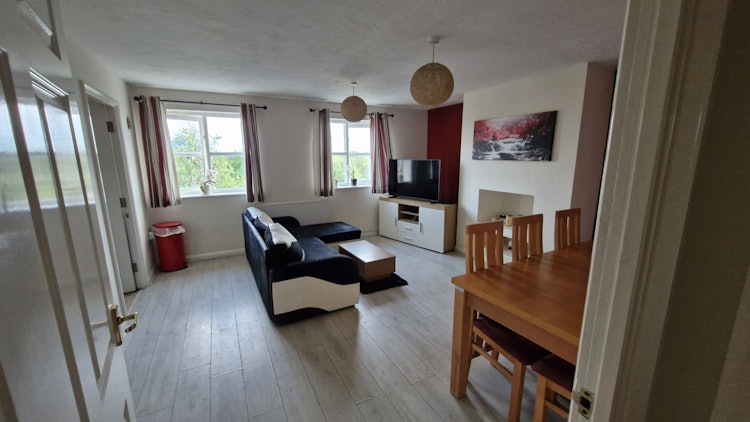 2 bedroom flat