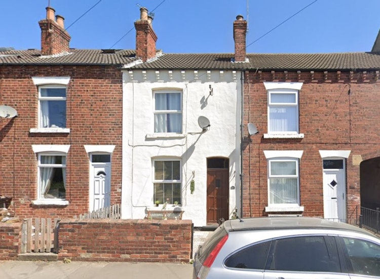 2 bedroom terraced house